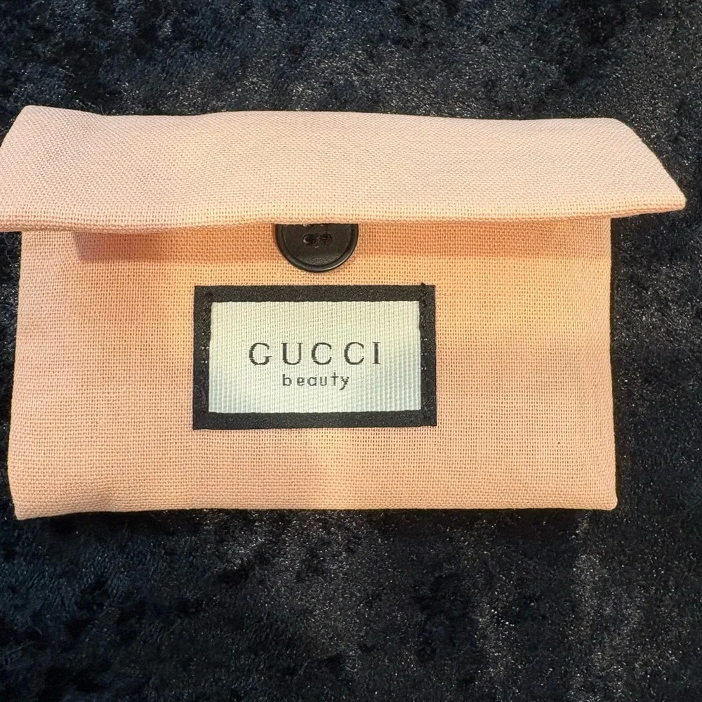 Gucci Pink Beauty Hair Comb - Picture 6 of 6